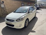 Hyundai Accent-13