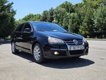 Volkswagen Jetta-8