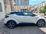 Toyota C-HR-4