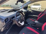 Toyota Prius-8