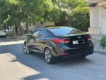 Hyundai Elantra-6