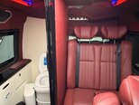 Toyota HiAce-35