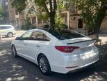 Hyundai Sonata-4