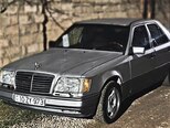 Mercedes 220 E-1