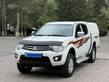 Mitsubishi L200-2
