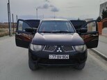 Mitsubishi L200-1