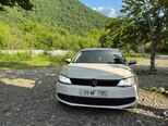 Volkswagen Jetta-1