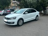 Volkswagen Polo-2