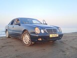 Mercedes E 240-10