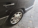 Mercedes 230 E-9