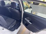 Toyota Prius V-18