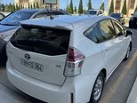 Toyota Prius V-8