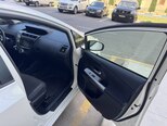 Toyota Prius V-17