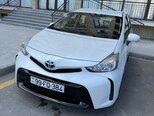 Toyota Prius V-2