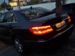 Mercedes E 220-11