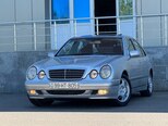 Mercedes E 270-3