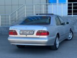 Mercedes E 270-8
