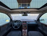 Mercedes E 270-11
