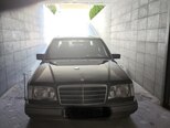 Mercedes 230 E-1