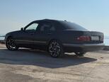 Mercedes E 280-9
