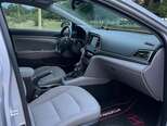 Hyundai Elantra-11