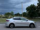 Hyundai Elantra-4