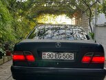 Mercedes E 230-3
