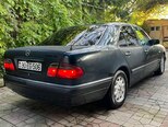 Mercedes E 230-2