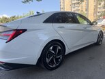 Hyundai Elantra-20