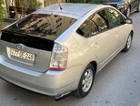 Toyota Prius-12