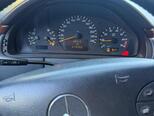 Mercedes E 240-3