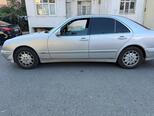 Mercedes E 240-13