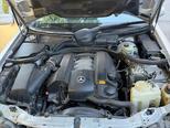 Mercedes E 240-11