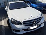 Mercedes E 220-1