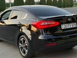 Kia Cerato-10