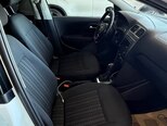 Volkswagen Polo-5