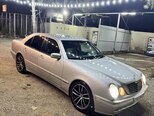 Mercedes E 240-10