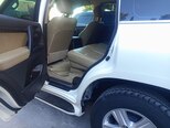 Toyota Land Cruiser-6