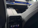 BMW 530e-12
