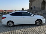 Hyundai Accent-2