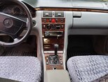 Mercedes E 230-7
