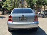 Volkswagen Passat-5