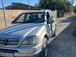 Mercedes ML 270-4