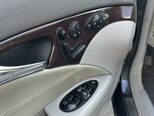 Mercedes E 320-9