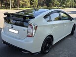 Toyota Prius-8