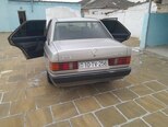 Mercedes 190-10