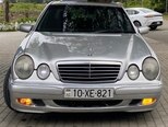 Mercedes E 250-1