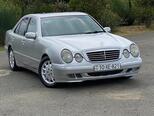 Mercedes E 250-11