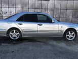 Mercedes E 240-7