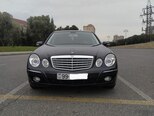 Mercedes E 220-1